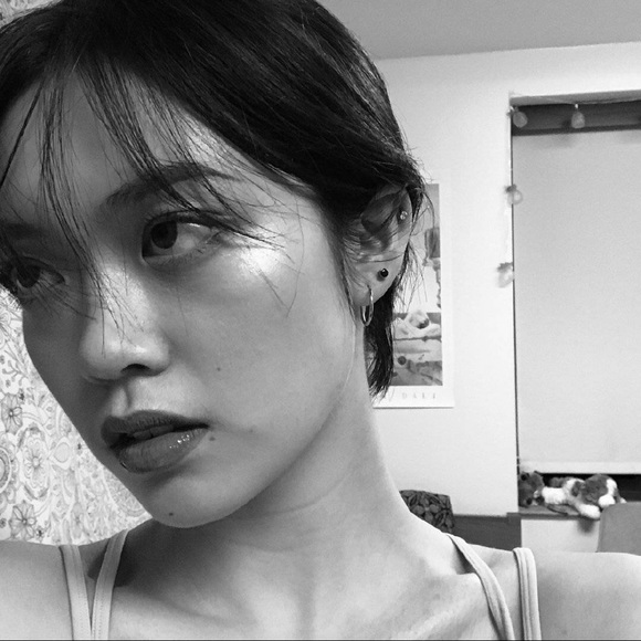 Meet your Posher, Monica - Picture 1 of 1